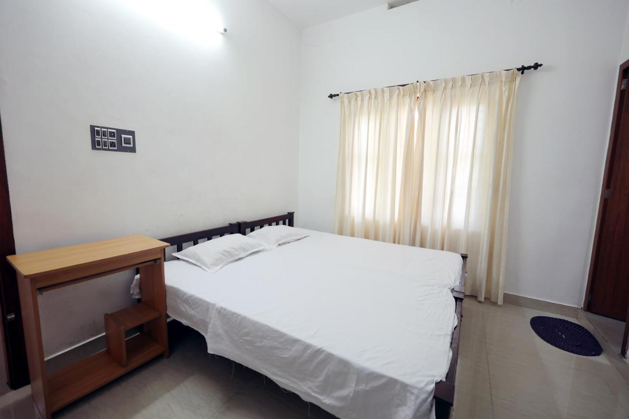Daffodil Rooms - Non Ac Tellicherry Extérieur photo
